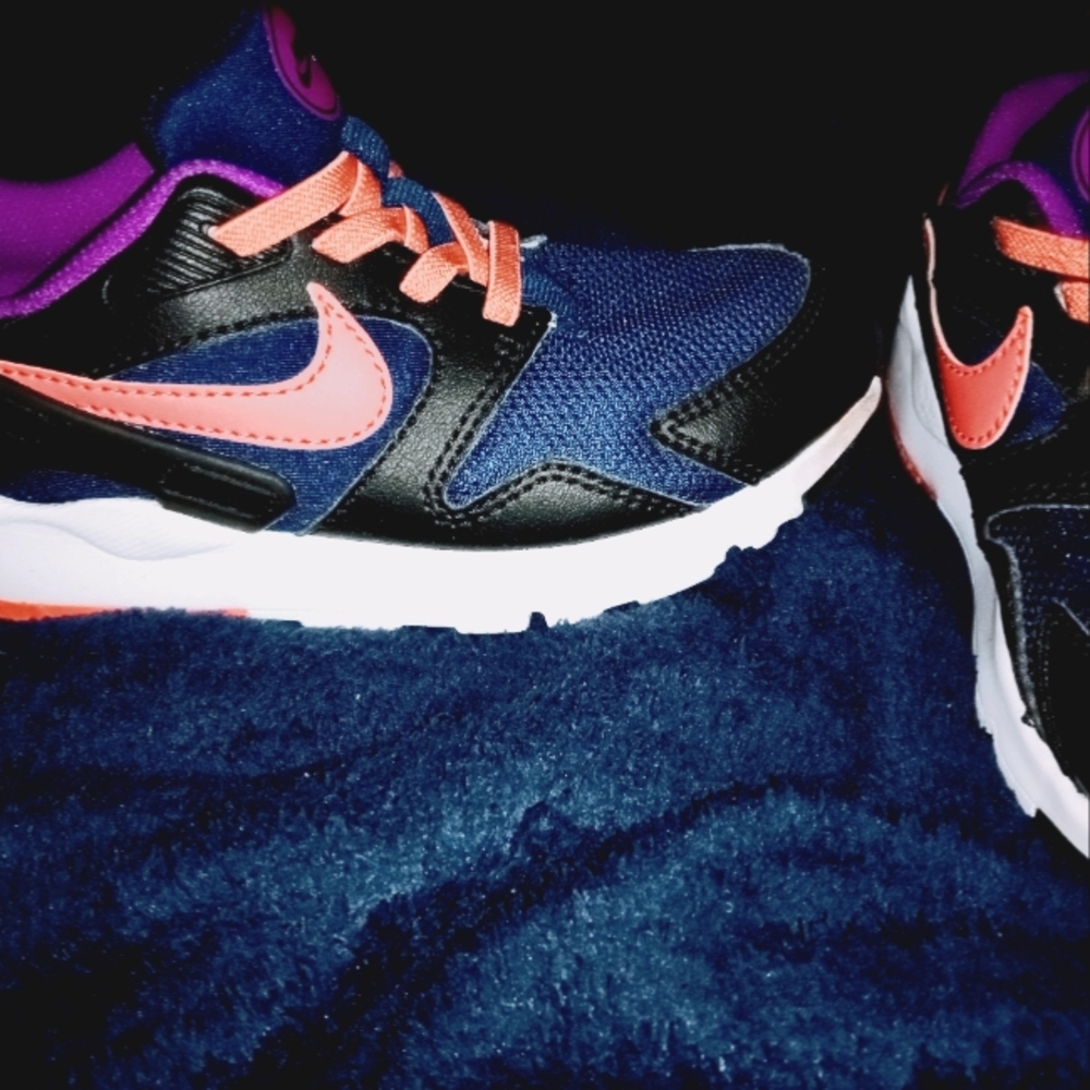 Nike shoes toddlers size 13c